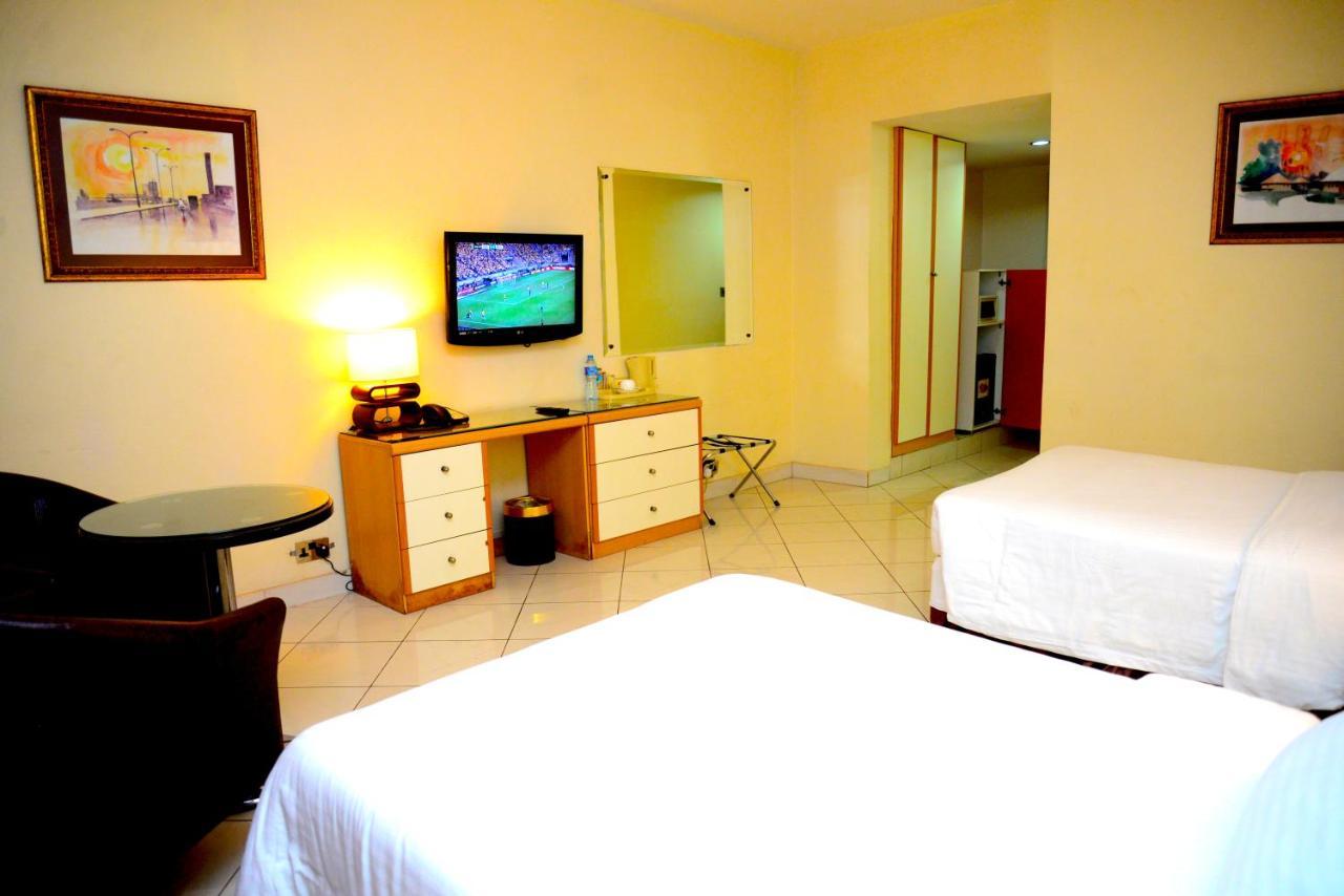Golden Royale Hotel エヌグ エクステリア 写真