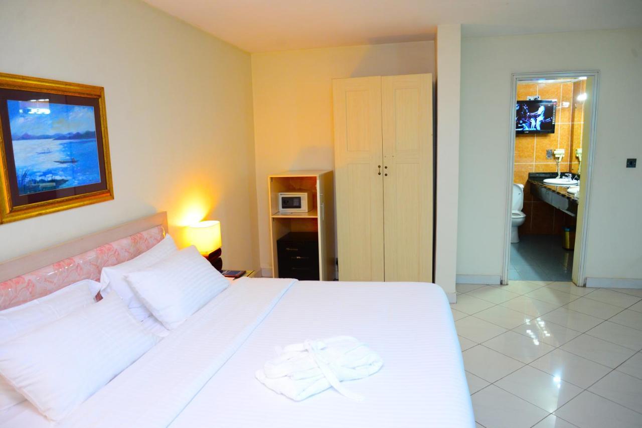 Golden Royale Hotel エヌグ エクステリア 写真