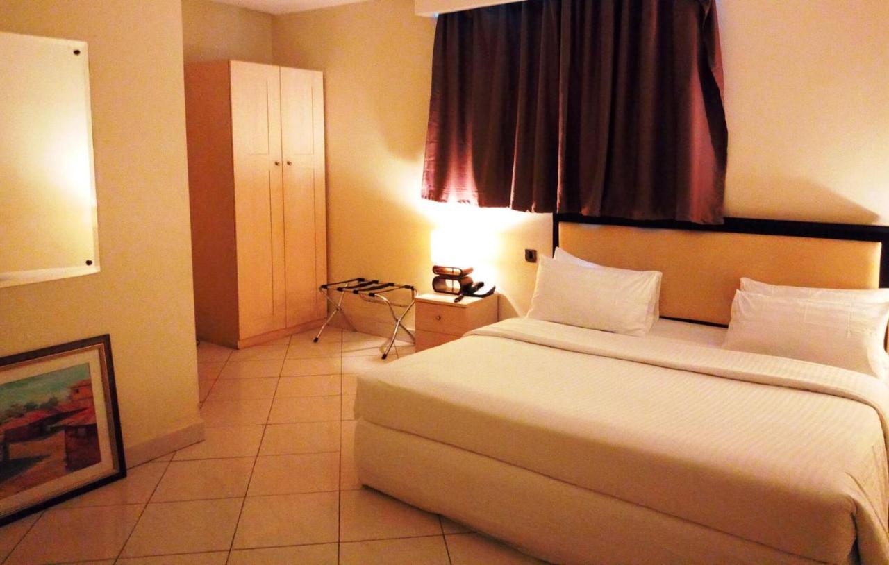 Golden Royale Hotel エヌグ エクステリア 写真